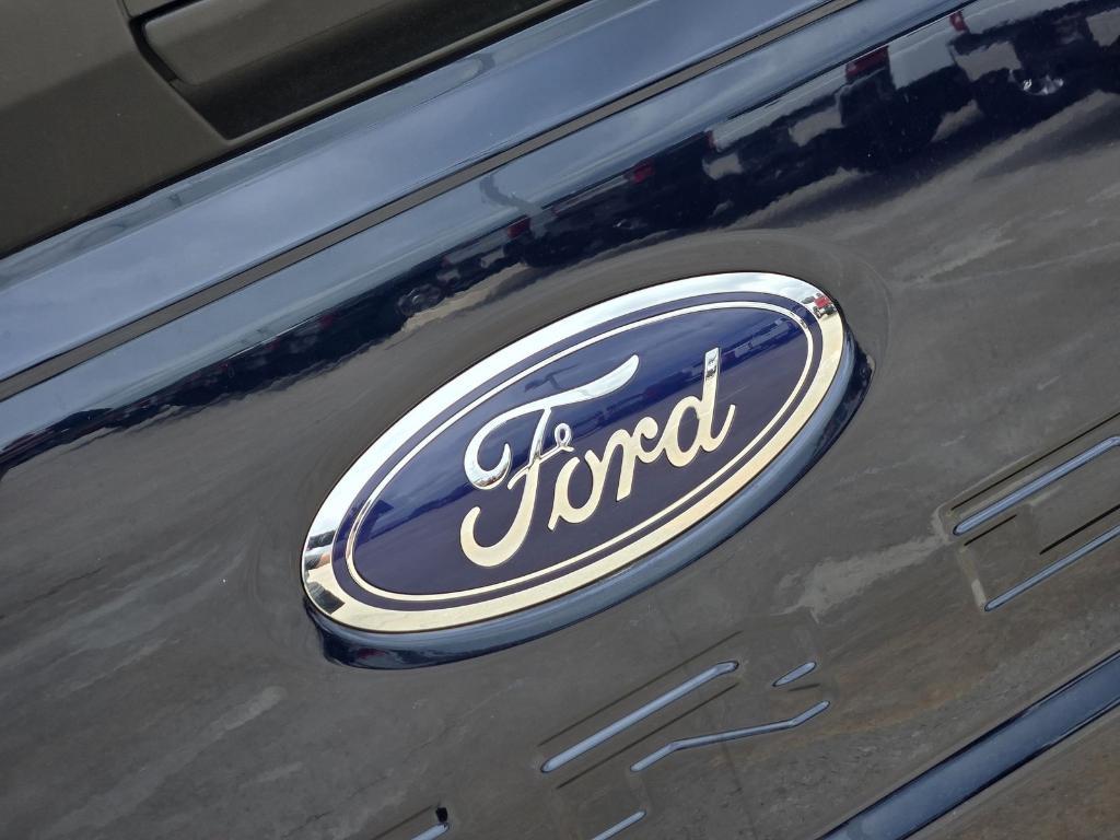 new 2025 Ford F-450 car, priced at $78,680
