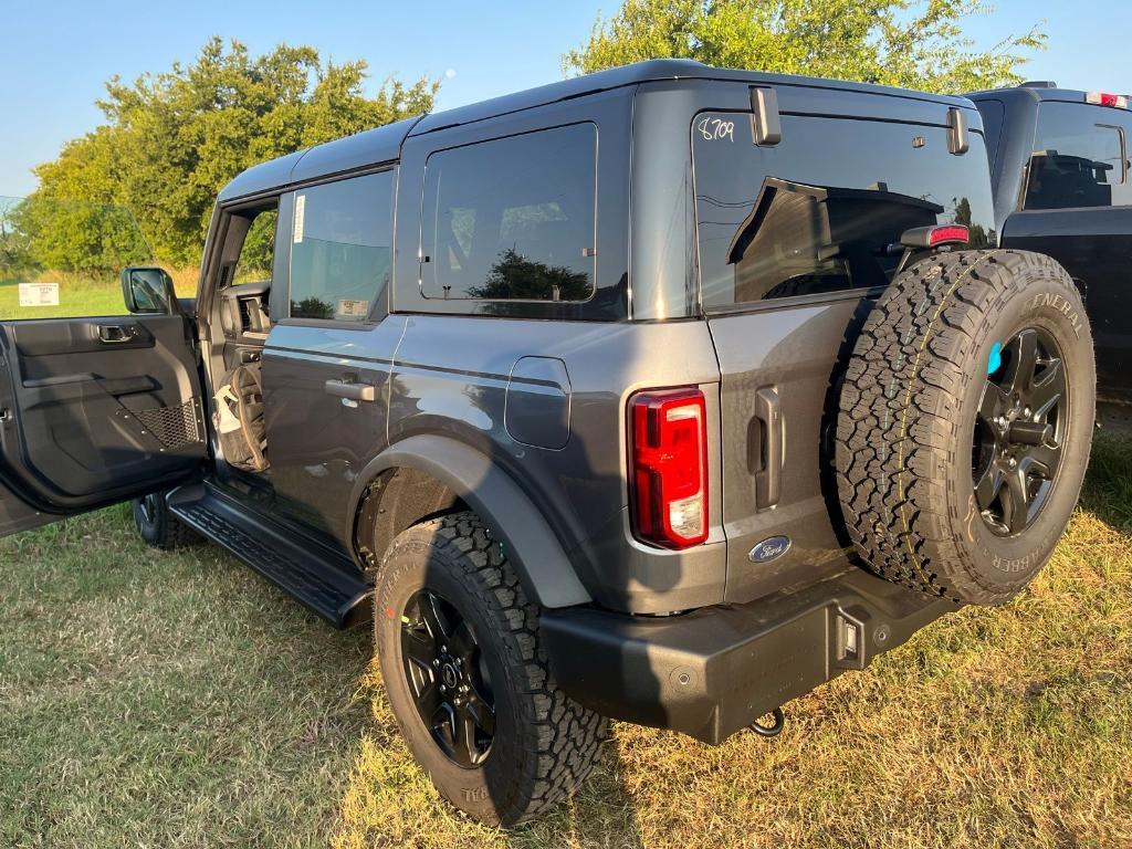 new 2025 Ford Bronco car, priced at $46,015