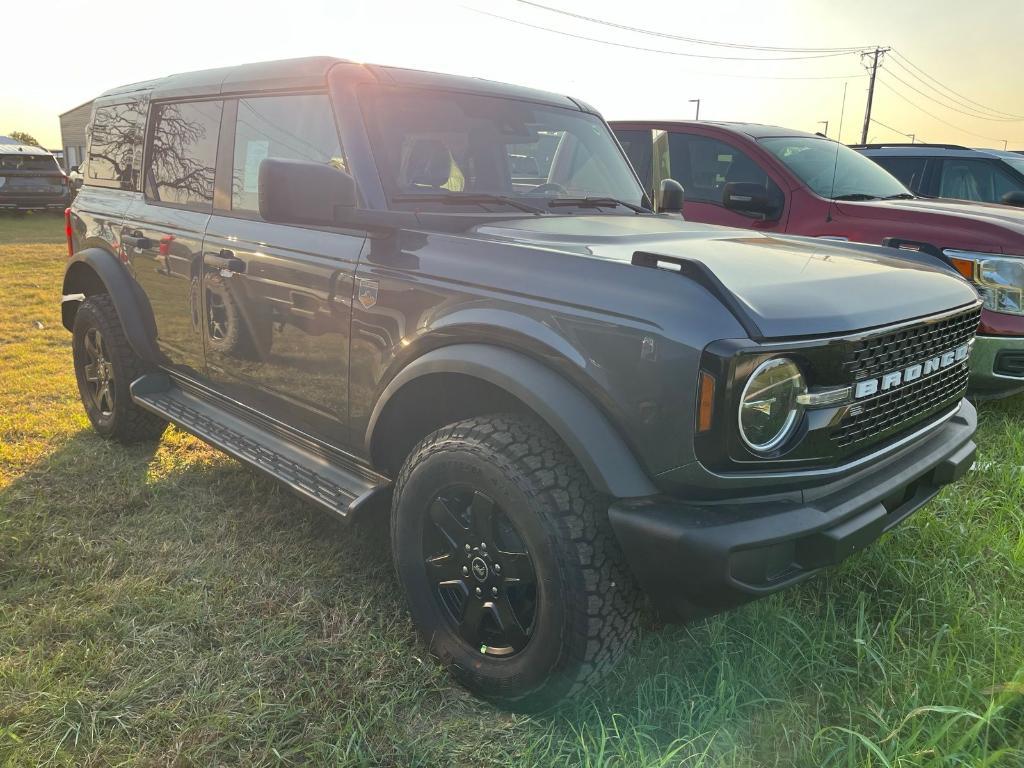 new 2025 Ford Bronco car, priced at $46,015