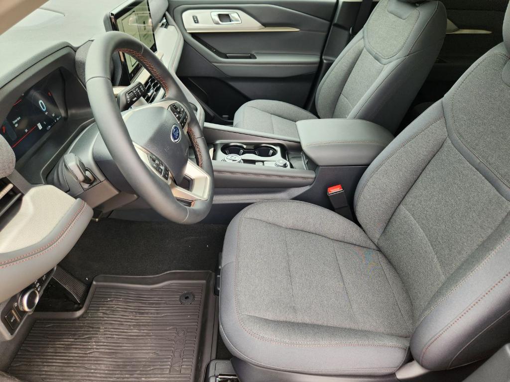 new 2025 Ford Explorer car, priced at $41,005