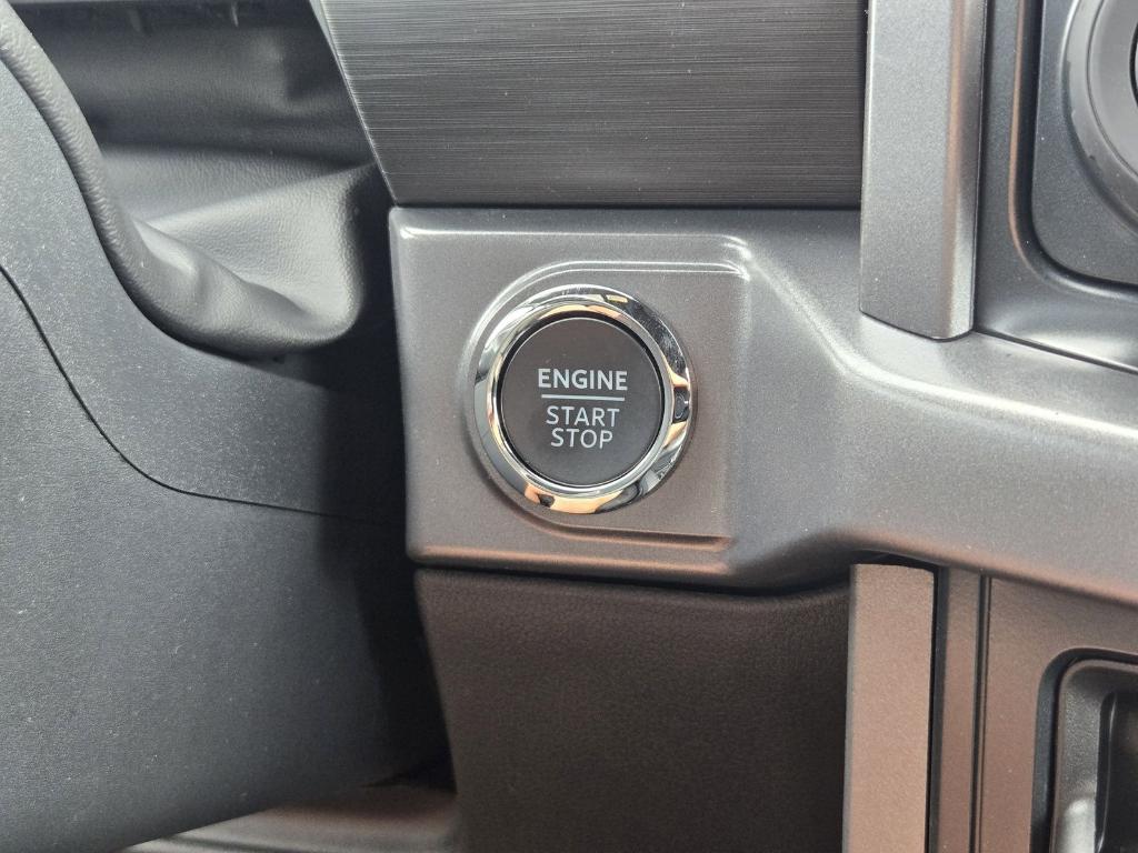 new 2025 Ford F-150 car, priced at $60,426