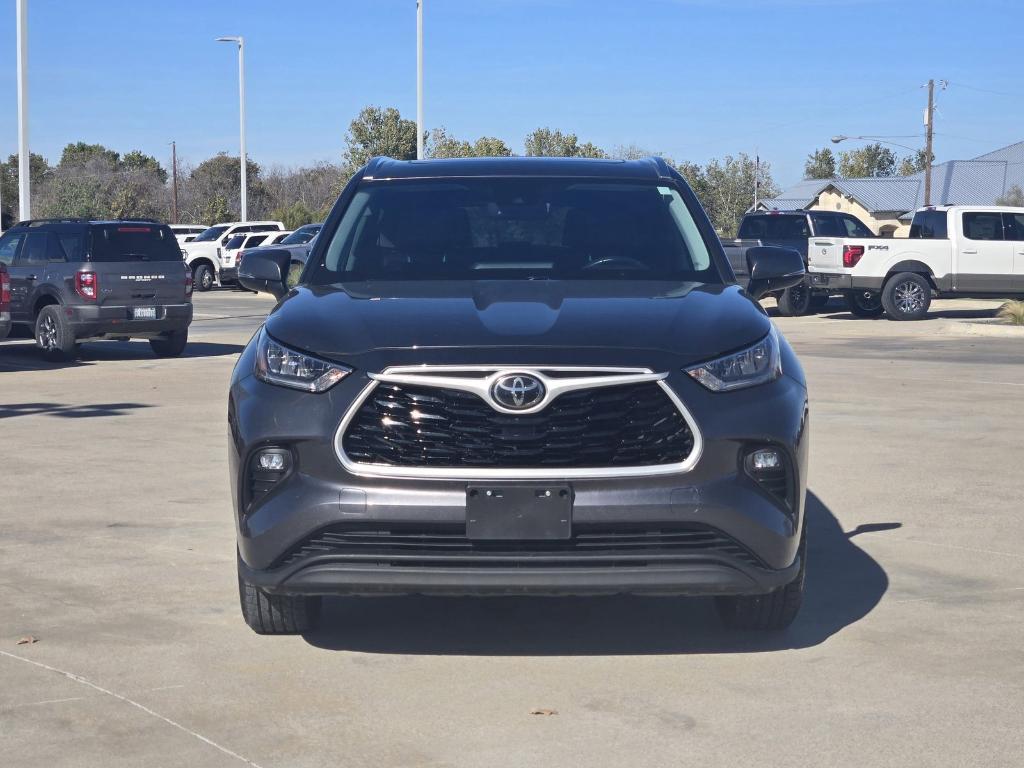 used 2020 Toyota Highlander car, priced at $24,786