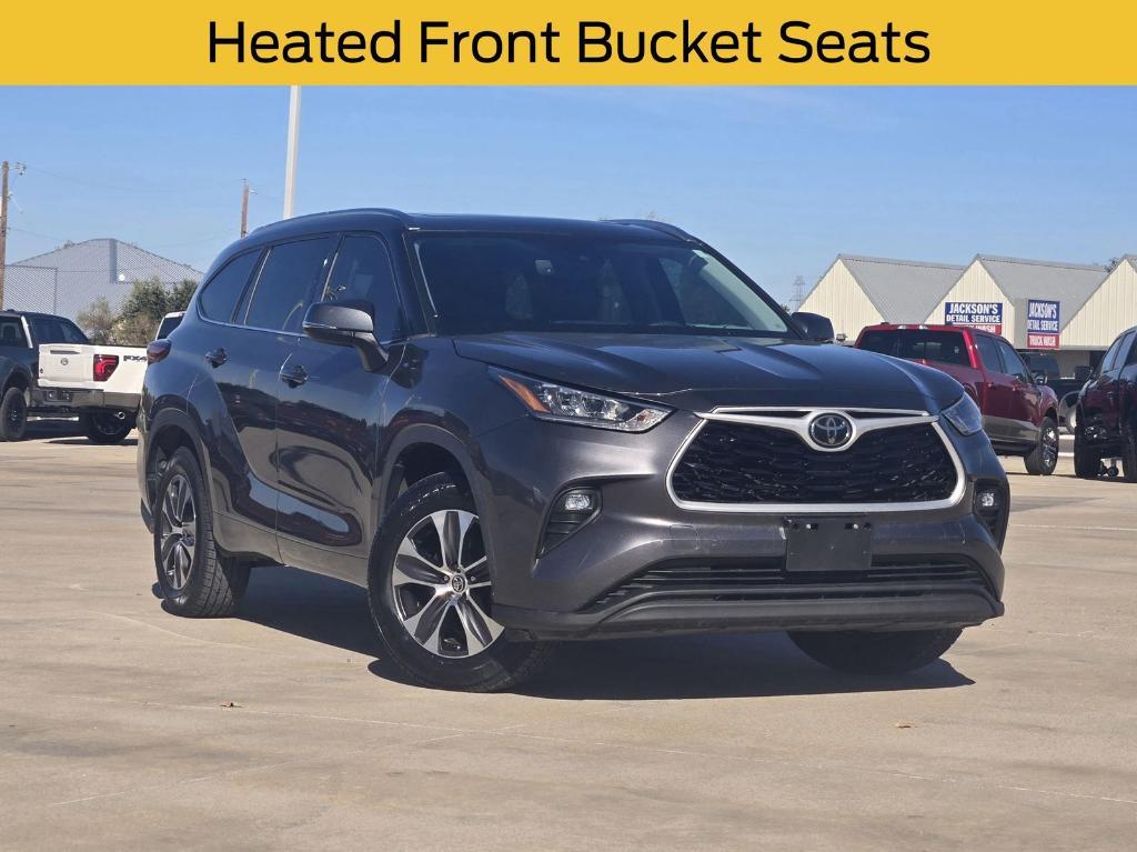 used 2020 Toyota Highlander car, priced at $24,786