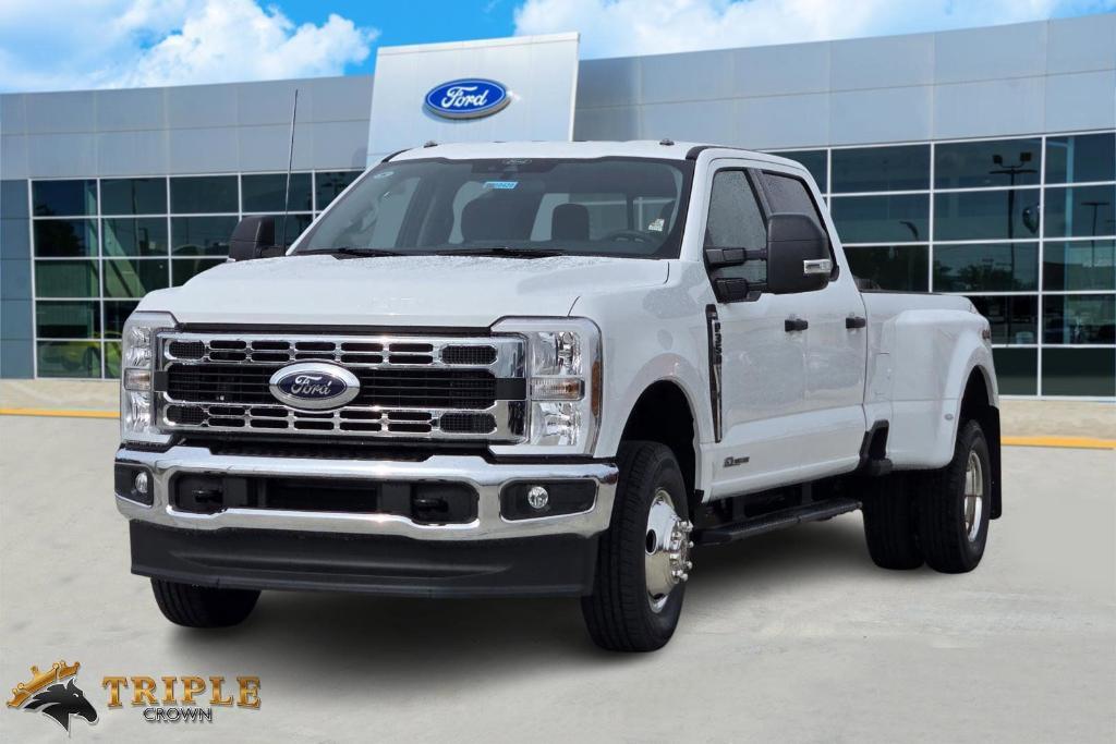new 2025 Ford F-350 car, priced at $74,300