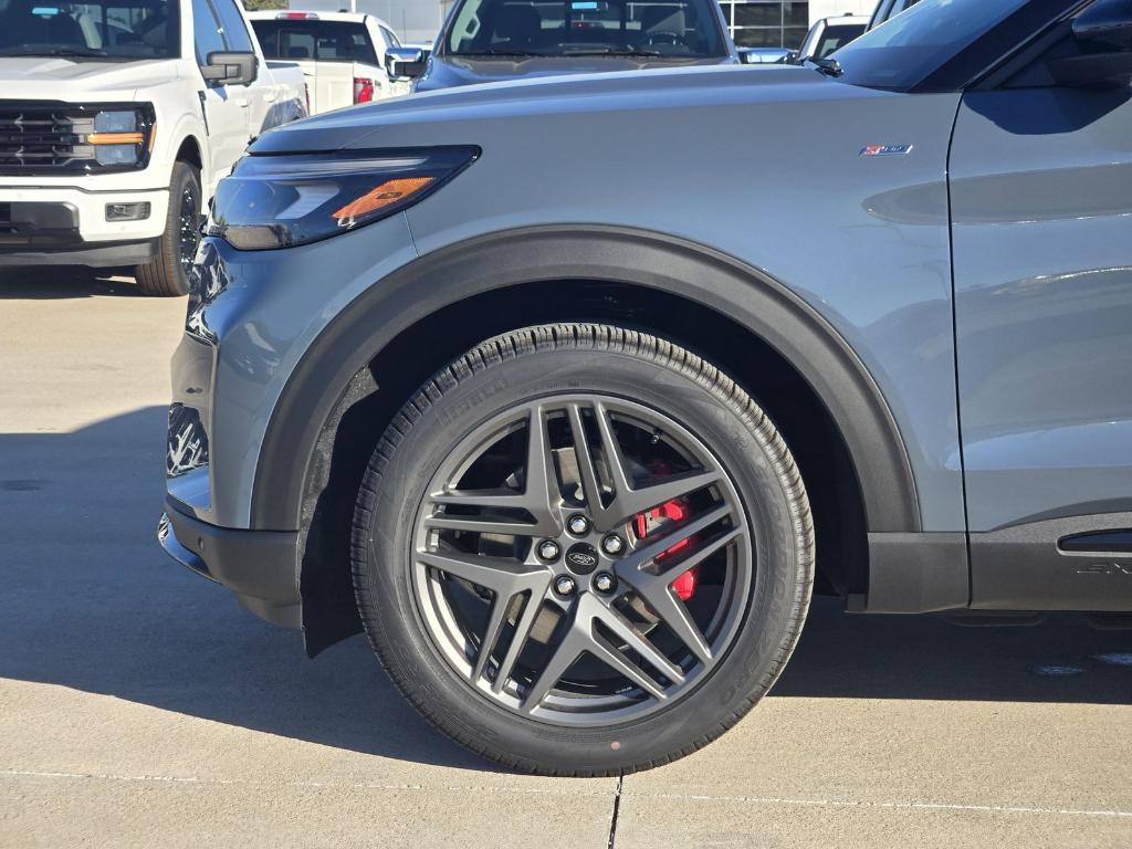 new 2025 Ford Explorer car, priced at $44,569