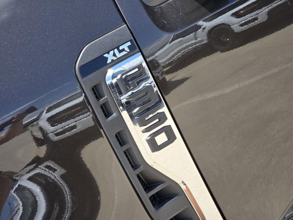 new 2025 Ford F-350 car, priced at $77,680