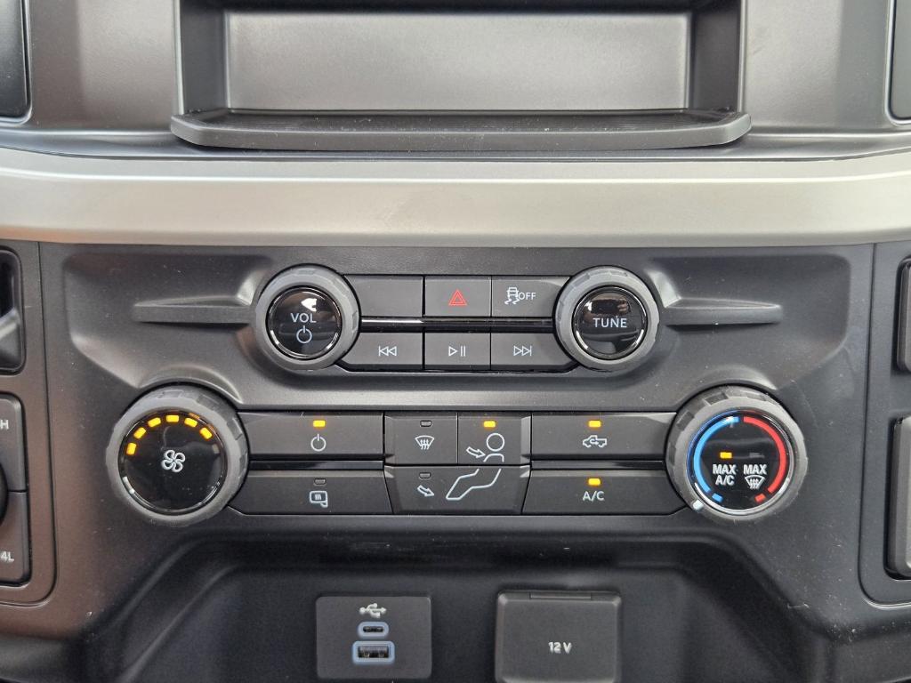 new 2025 Ford F-350 car, priced at $67,306