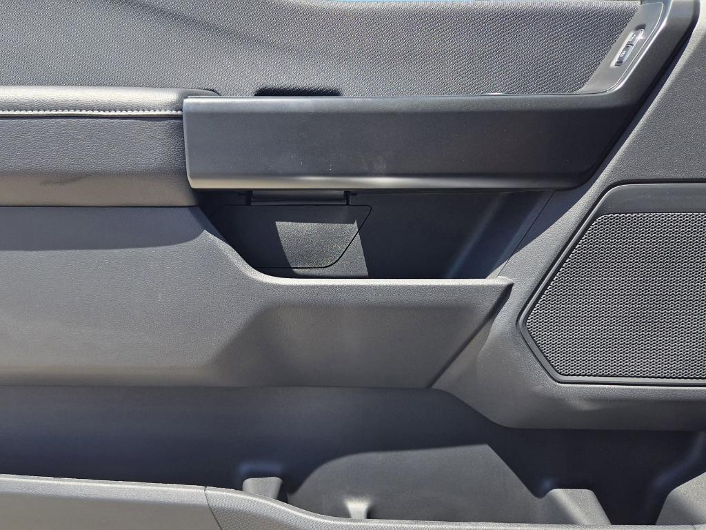 new 2025 Ford F-150 car, priced at $48,402