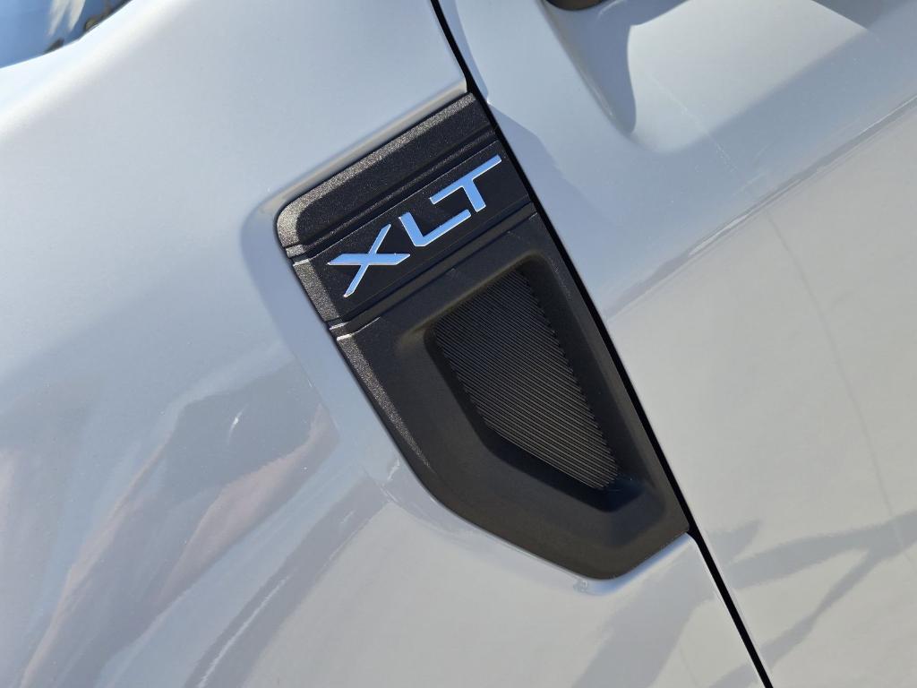 new 2025 Ford Maverick car, priced at $30,723