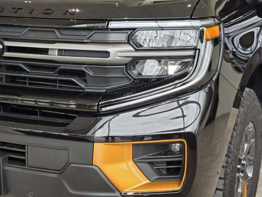 new 2025 Ford Expedition car, priced at $83,120