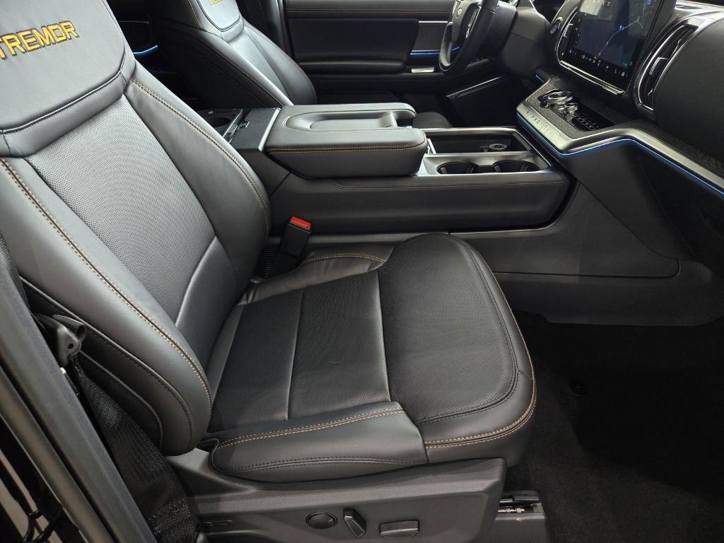 new 2025 Ford Expedition car, priced at $83,120