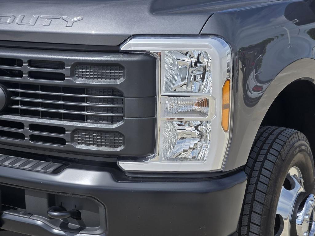 new 2025 Ford F-350 car, priced at $67,507