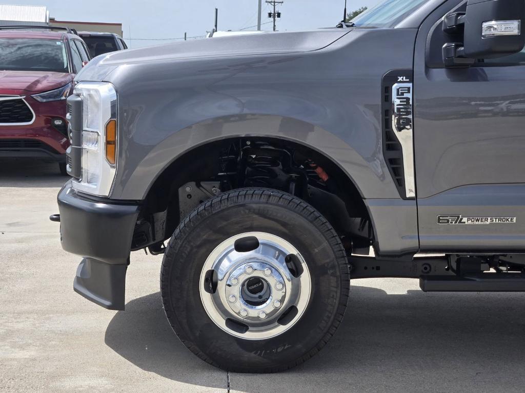 new 2025 Ford F-350 car, priced at $67,507