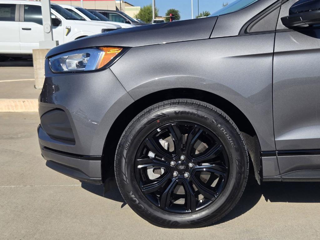 used 2024 Ford Edge car, priced at $29,343
