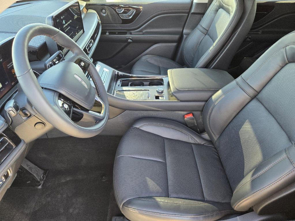 new 2025 Lincoln Aviator car, priced at $63,313