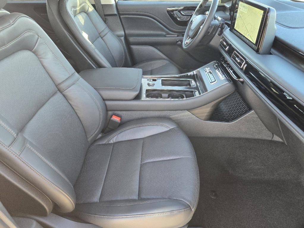 new 2025 Lincoln Aviator car, priced at $63,313
