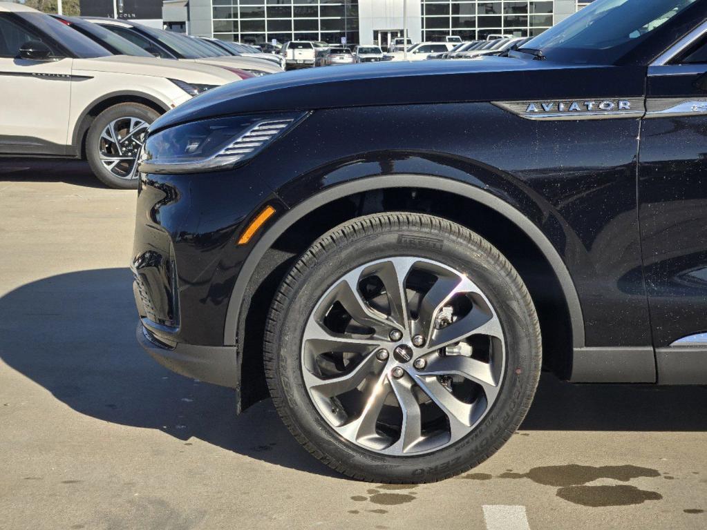 new 2025 Lincoln Aviator car, priced at $63,313
