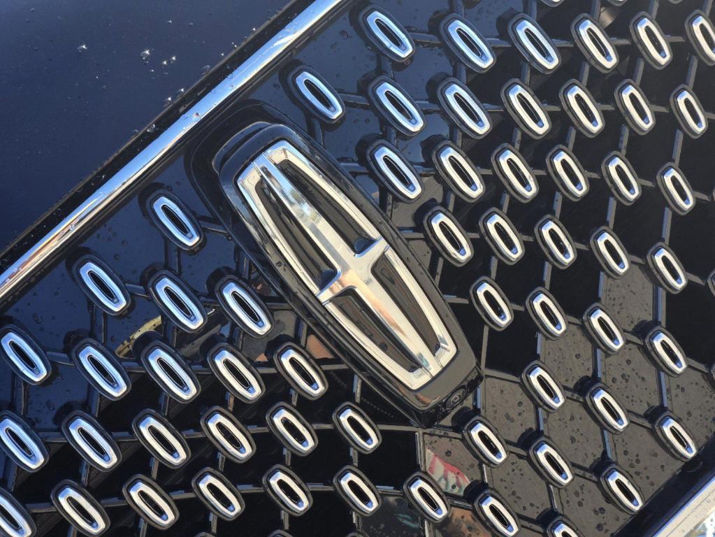 new 2025 Lincoln Aviator car, priced at $63,313