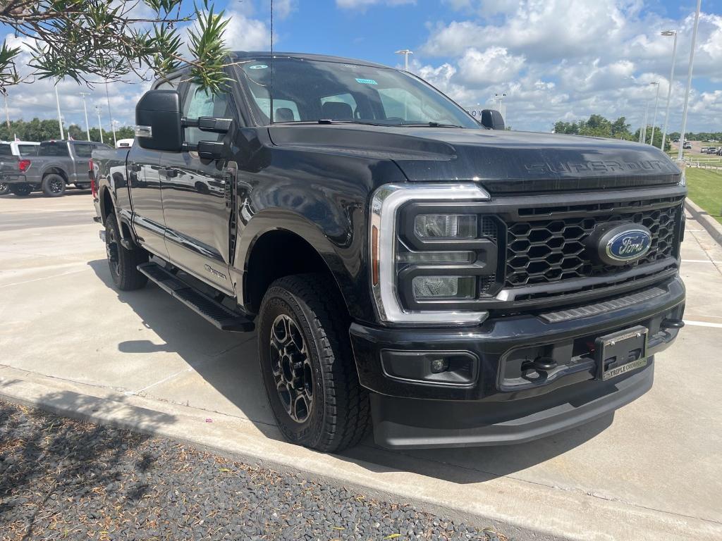 new 2025 Ford F-250 car, priced at $62,660