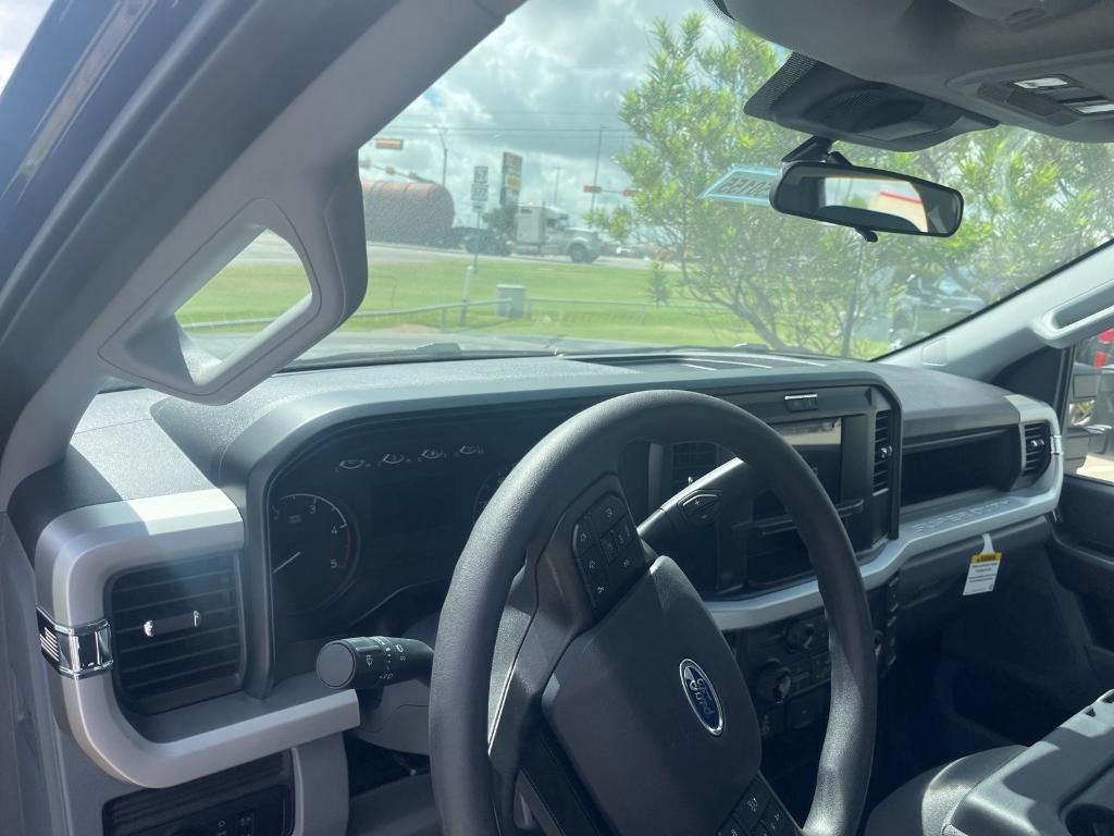 new 2025 Ford F-250 car, priced at $62,660