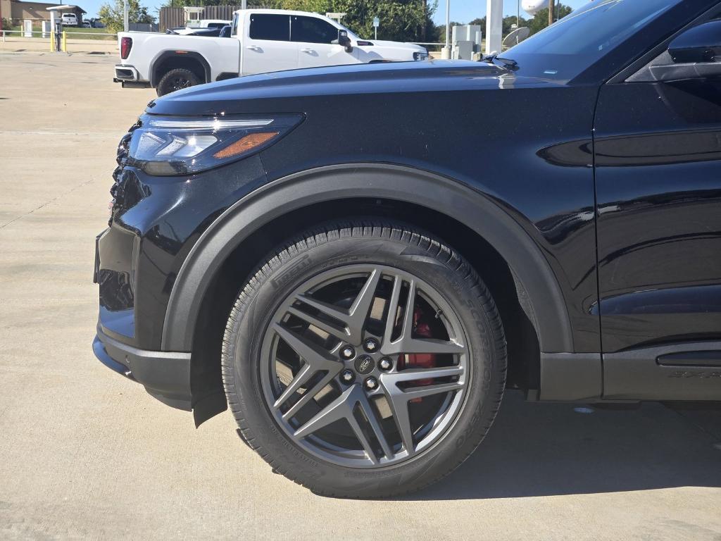new 2025 Ford Explorer car, priced at $56,281
