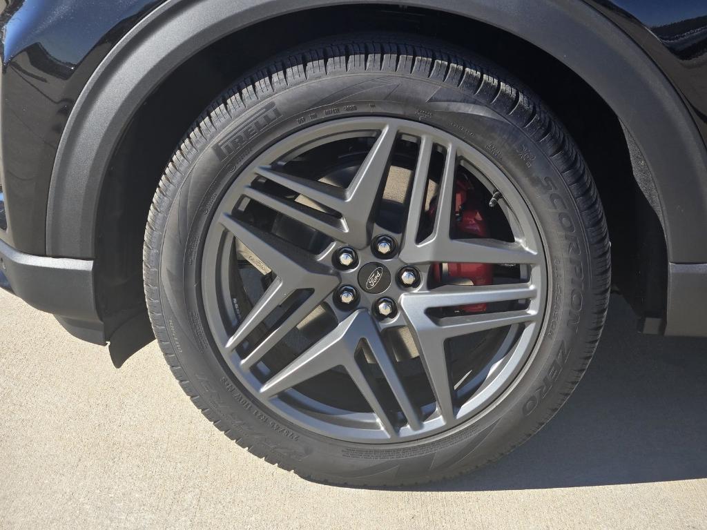 new 2025 Ford Explorer car, priced at $56,281