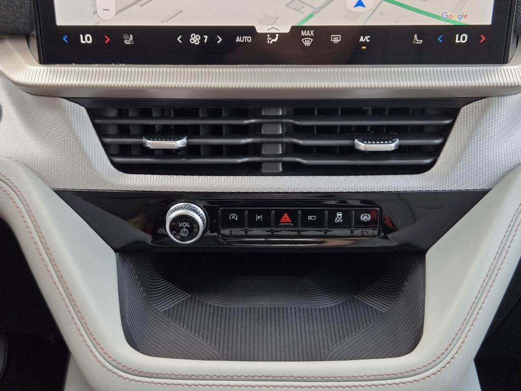 new 2025 Ford Explorer car, priced at $40,512
