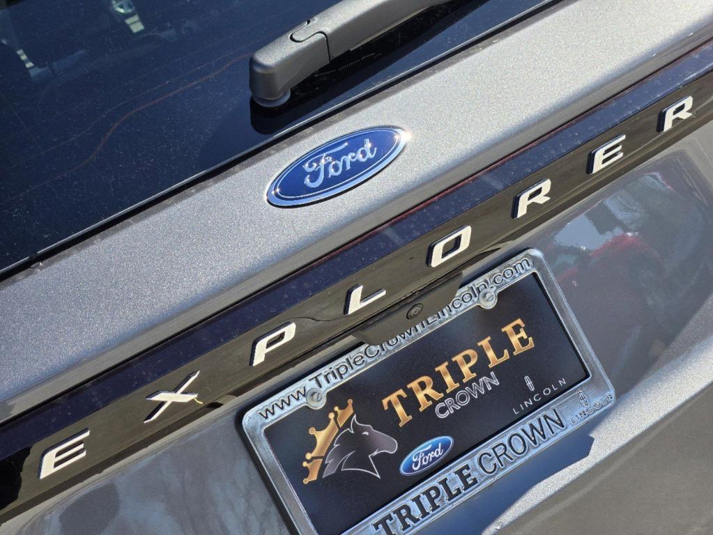 new 2025 Ford Explorer car, priced at $39,588