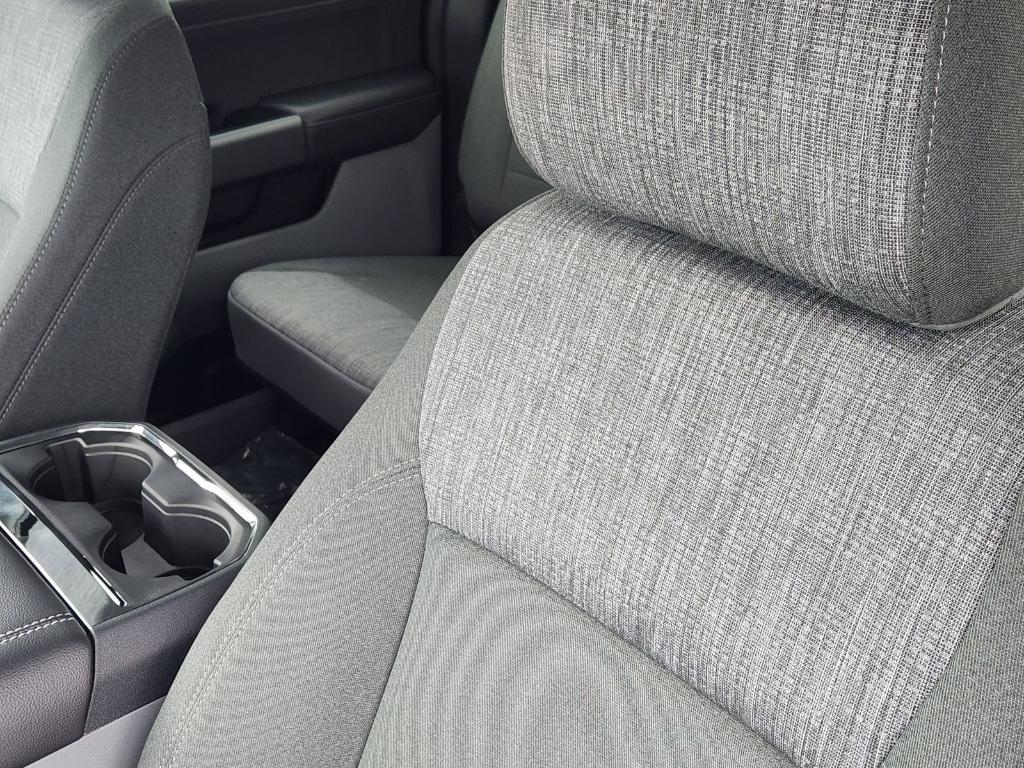 new 2025 Ford F-250 car, priced at $75,915