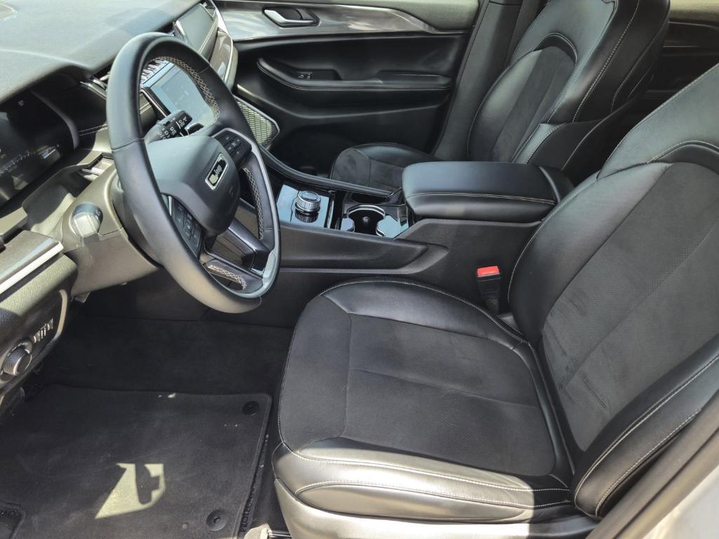 used 2022 Jeep Grand Cherokee car, priced at $33,832