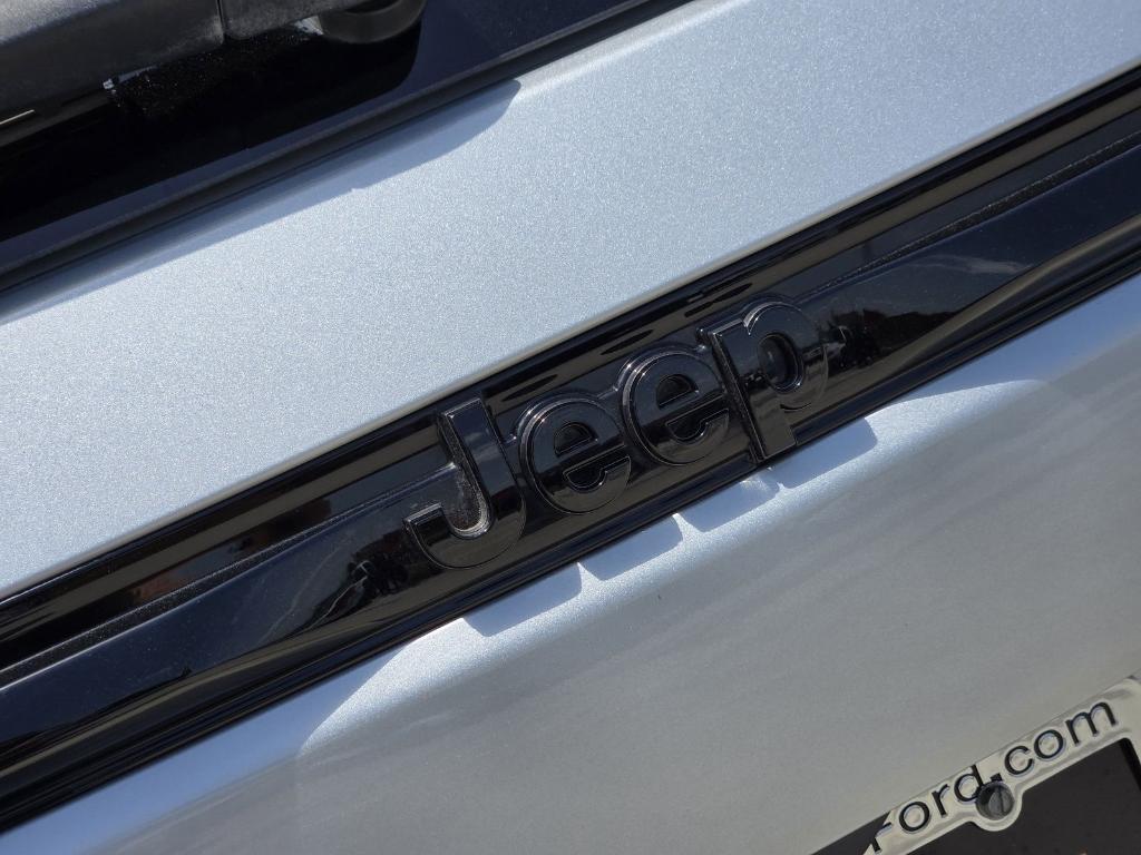 used 2022 Jeep Grand Cherokee car, priced at $33,832