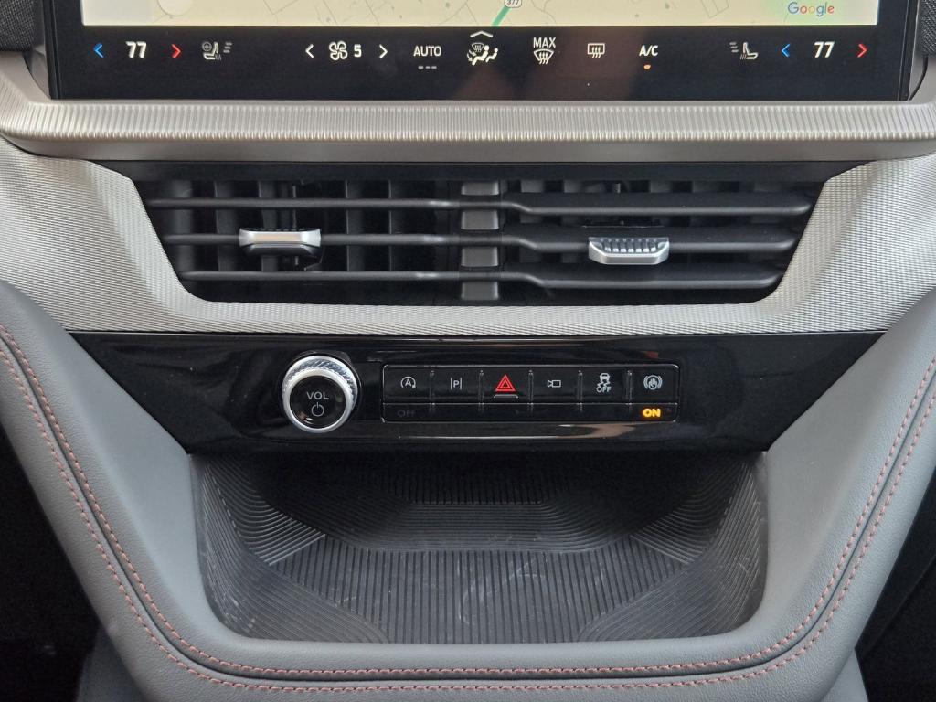 new 2025 Ford Explorer car, priced at $40,075