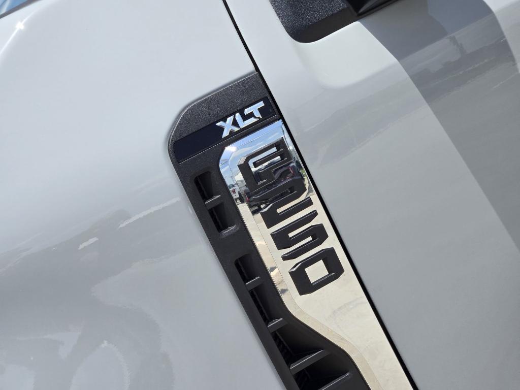 new 2025 Ford F-250 car, priced at $55,844