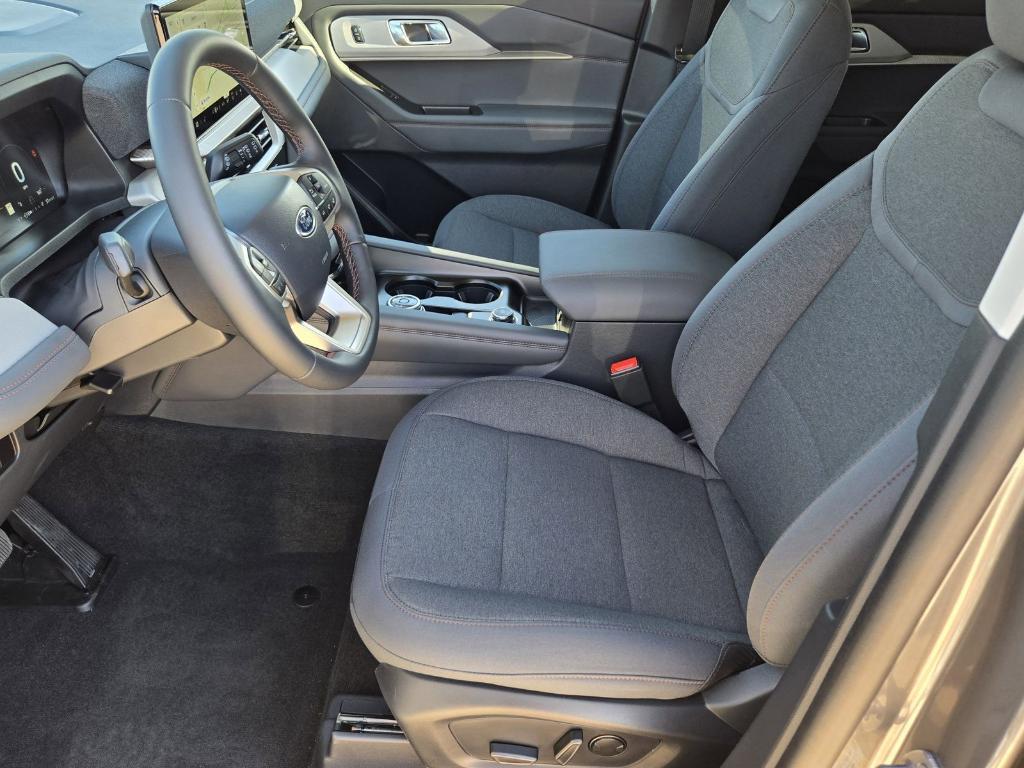 new 2025 Ford Explorer car, priced at $39,802