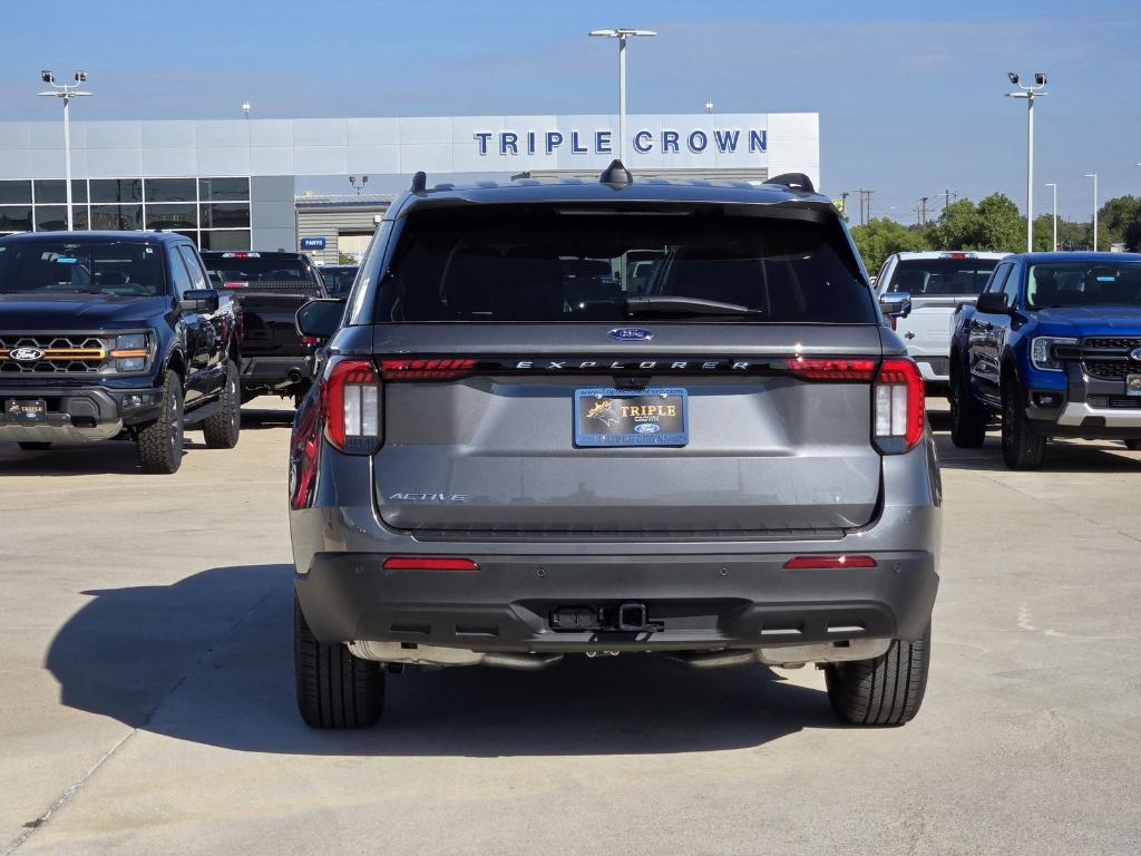 new 2025 Ford Explorer car, priced at $39,802