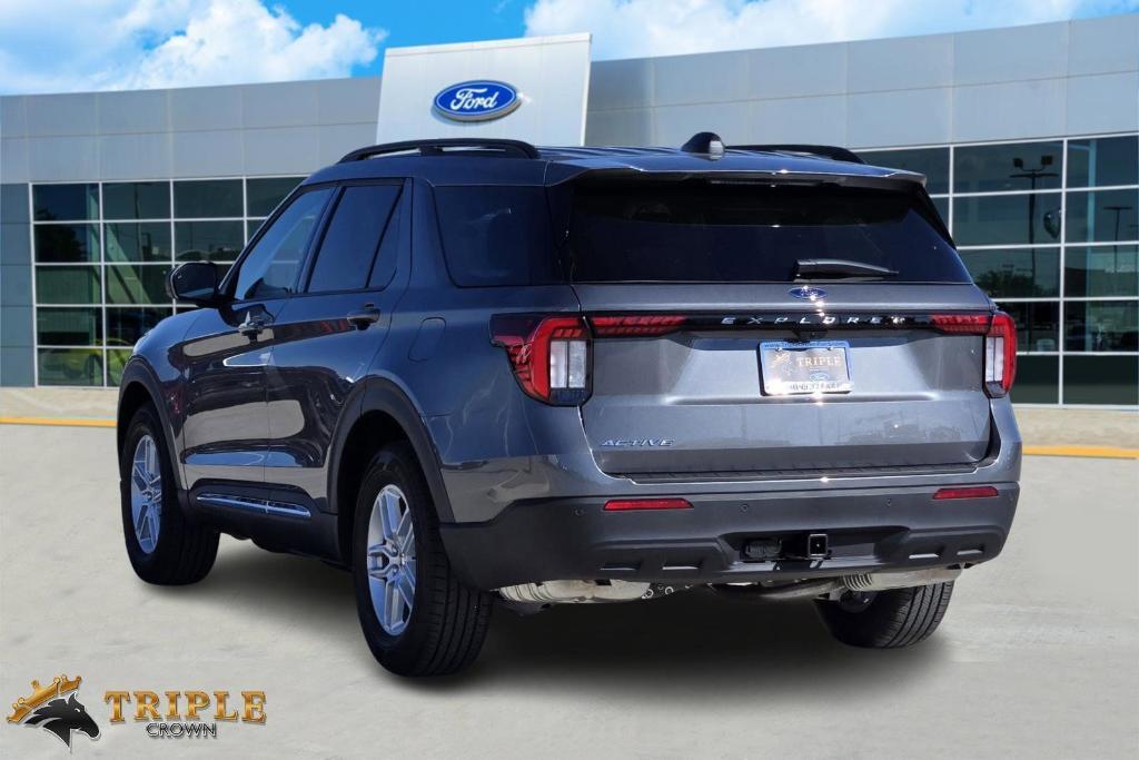 new 2025 Ford Explorer car, priced at $39,802