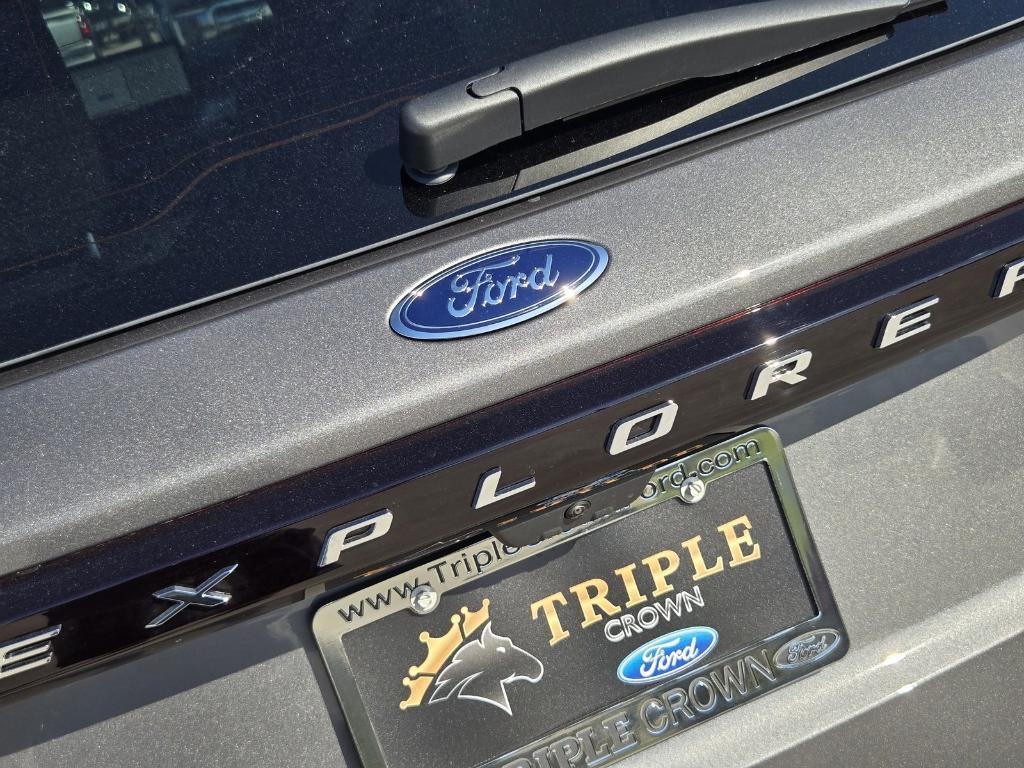 new 2025 Ford Explorer car, priced at $39,802