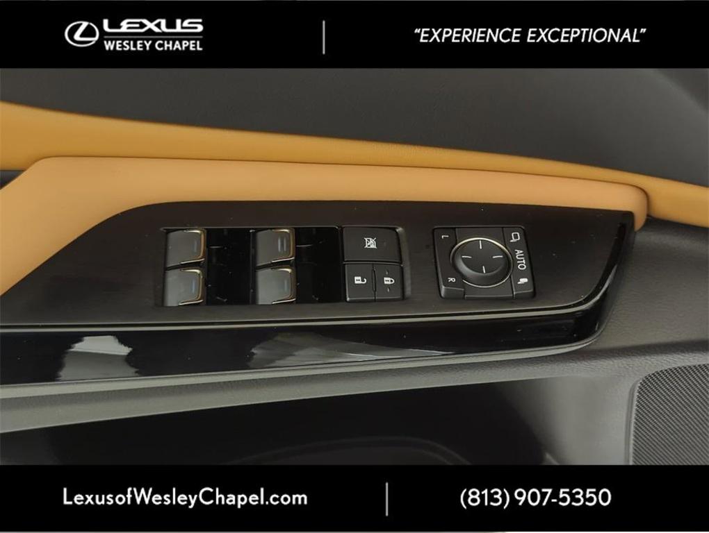 new 2025 Lexus ES 300h car, priced at $51,240