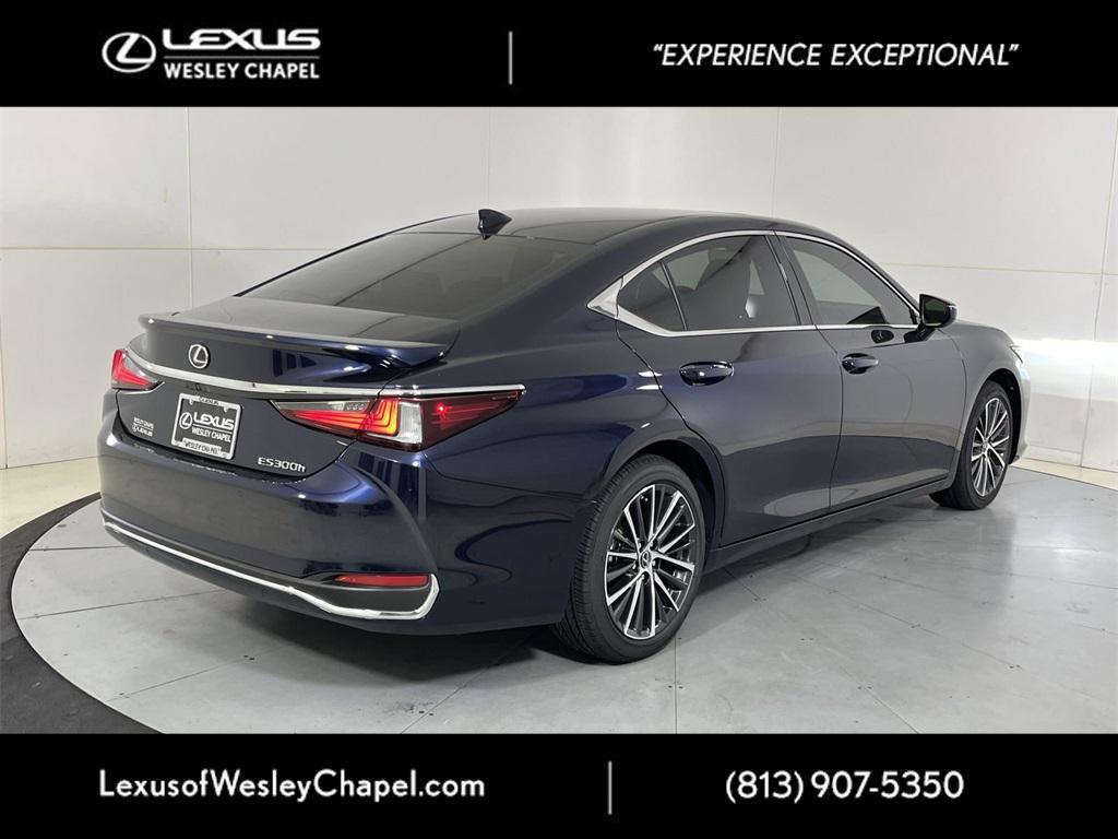 new 2025 Lexus ES 300h car, priced at $49,740