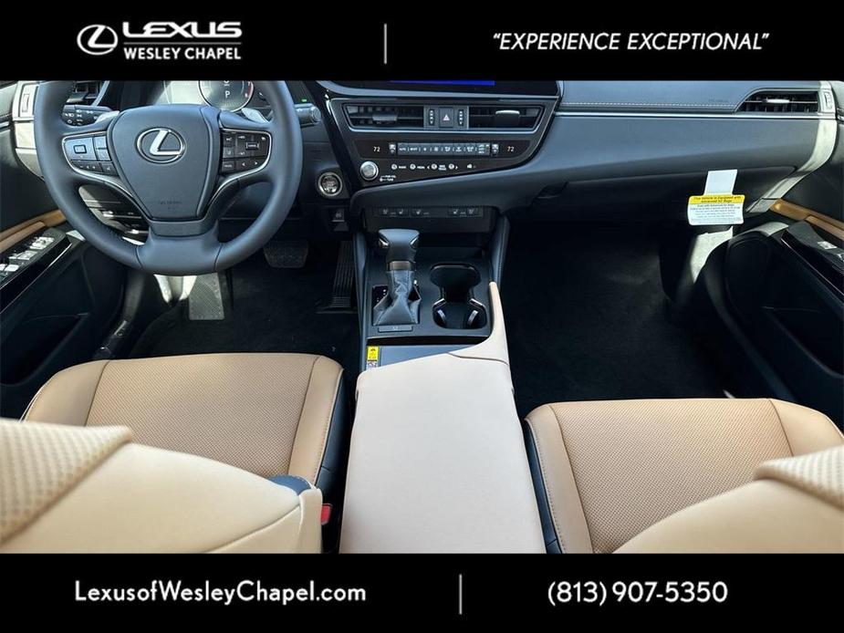 new 2025 Lexus ES 350 car, priced at $45,238