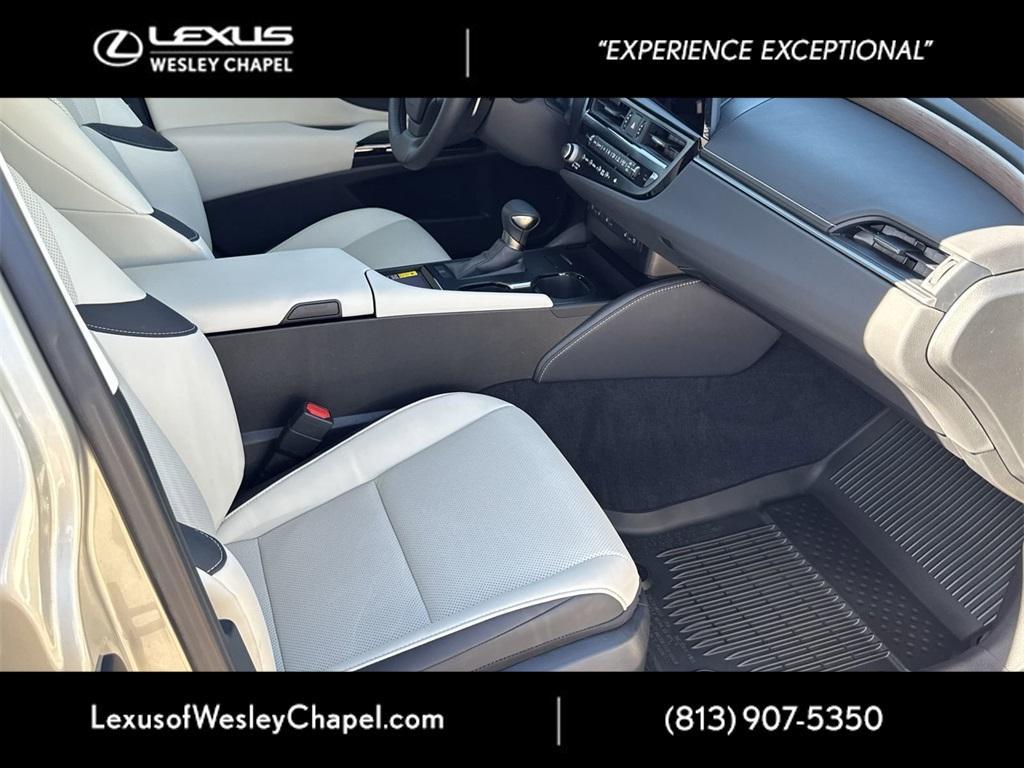 used 2024 Lexus ES 250 car, priced at $40,500