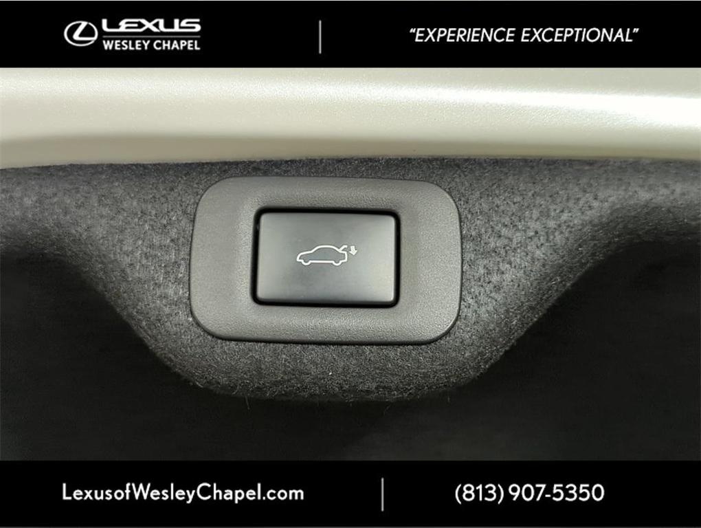 used 2021 Lexus ES 350 car, priced at $31,154