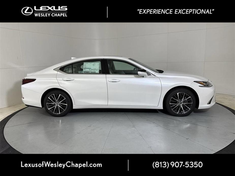 new 2025 Lexus ES 350 car, priced at $45,698