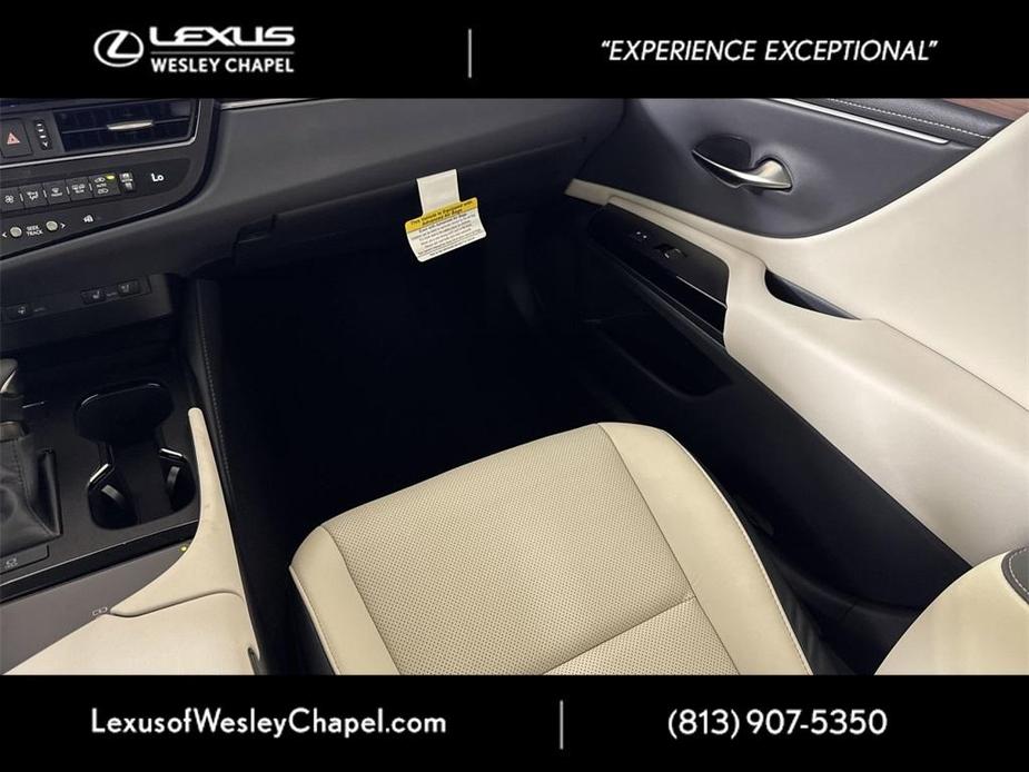 new 2025 Lexus ES 350 car, priced at $45,698