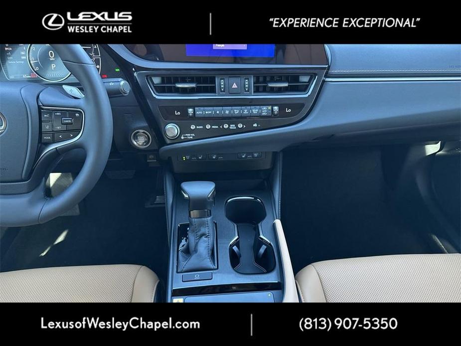 new 2025 Lexus ES 350 car, priced at $45,698