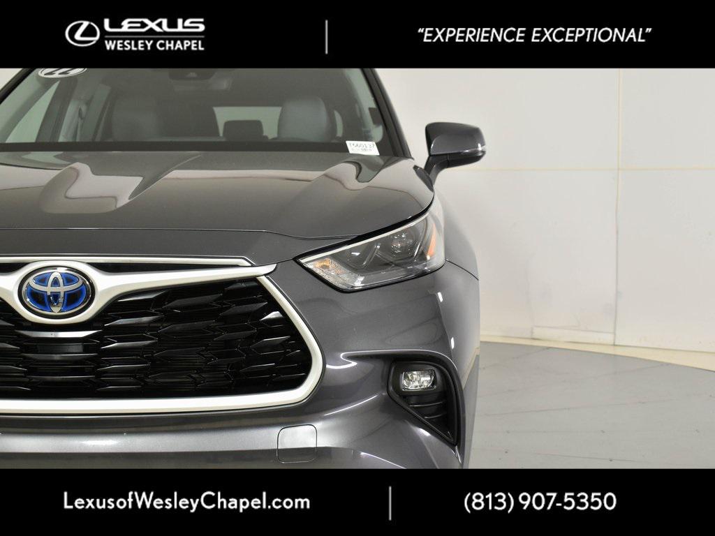 used 2022 Toyota Highlander Hybrid car, priced at $34,790