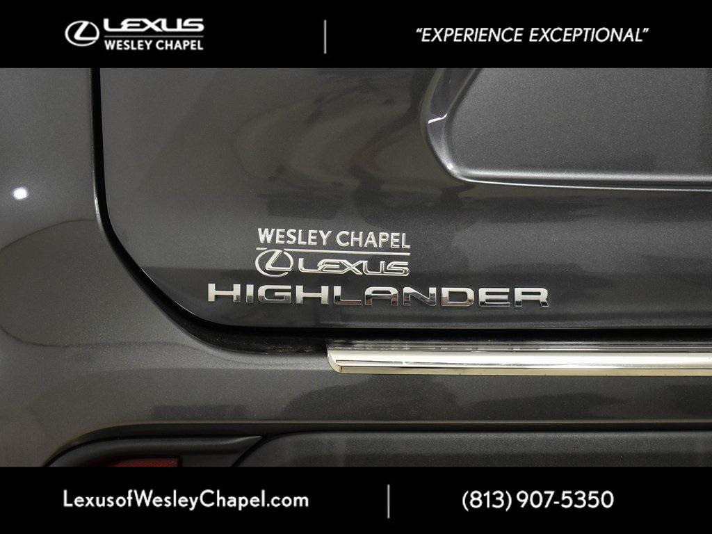 used 2022 Toyota Highlander Hybrid car, priced at $34,790