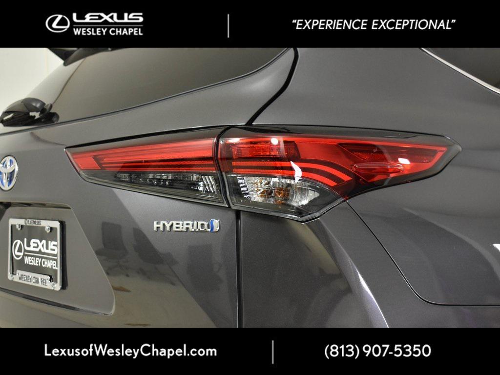 used 2022 Toyota Highlander Hybrid car, priced at $34,790