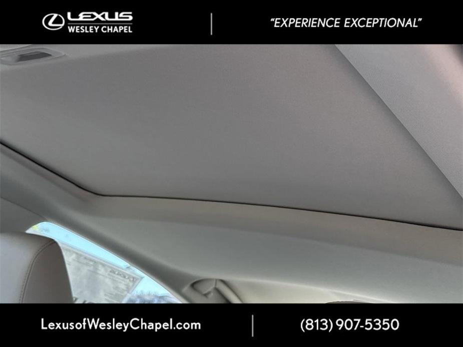 new 2025 Lexus ES 350 car, priced at $45,298