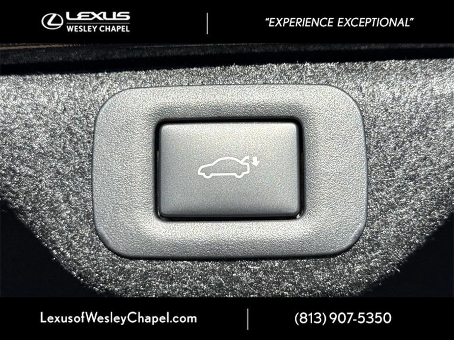 new 2025 Lexus ES 350 car, priced at $45,298